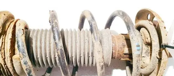 Volkswagen Polo IV 9N3 Front coil spring