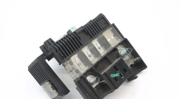 Opel Mokka Current control relay 