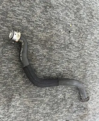 Mercedes-Benz C W204 Engine coolant pipe/hose A2045017182