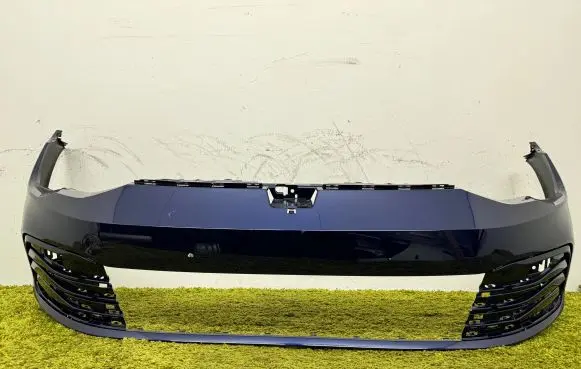 Volkswagen Golf VIII Front bumper 5h0807221j