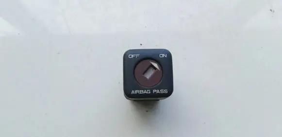 Citroen C4 I Passenger airbag on/off switch 