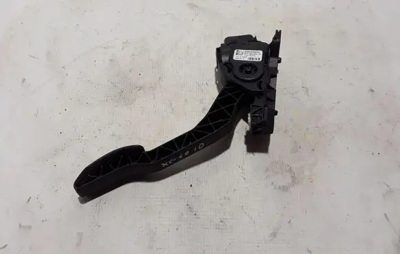Volvo XC60 Accelerator throttle pedal 8G9N9F836BA