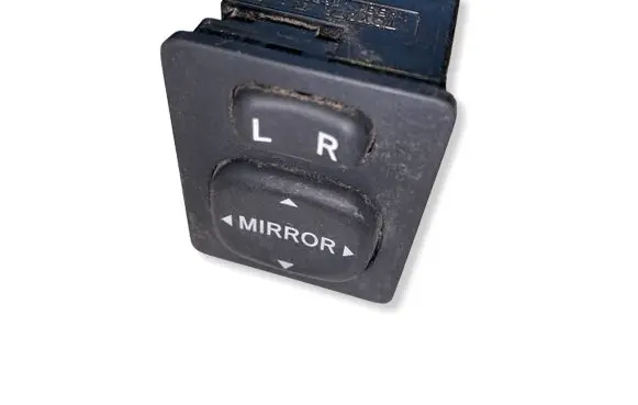 Toyota Hilux (AN10, AN20, AN30) Wing mirror switch 183574