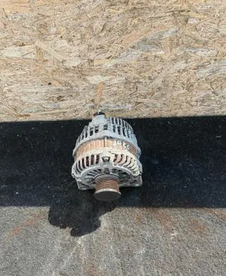 Nissan Juke I F15 Generator/alternator 23100BV80A