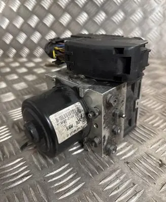 Mercedes-Benz E W212 ABS Pump A0009019800 FD12M11 023110002