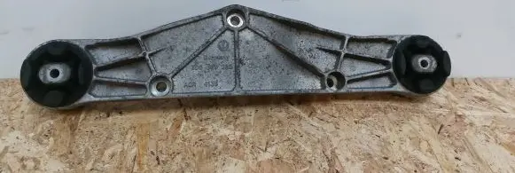 Bentley Continental Rear differential/diff mount bracket 3D0599285