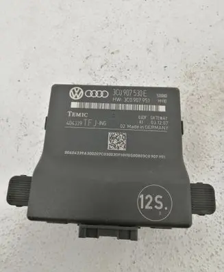 Volkswagen PASSAT B6 Gateway control module 3C0907530E