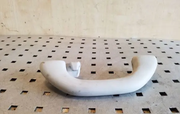 Skoda Octavia Mk2 (1Z) Rear interior roof grab handle 6Y0857607