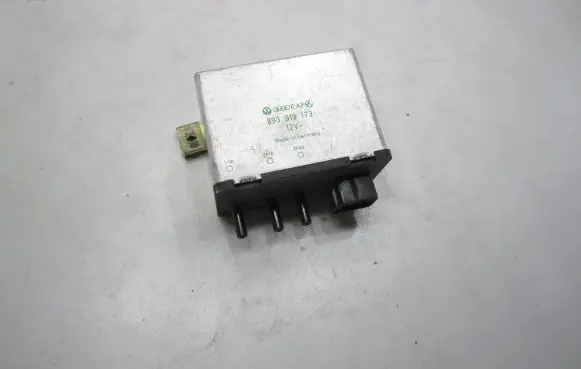 Audi 80 90 S2 B4 Torque split ecu control unit/module 893919173