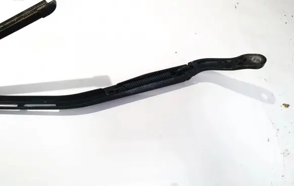Citroen C4 I Front wiper blade arm 9650103880