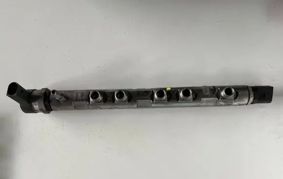 BMW 3 E90 E91 Fuel main line pipe 7809128 0445214183 951241