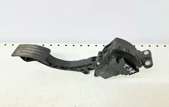 Volvo V50 Accelerator throttle pedal 4M519F836AH
