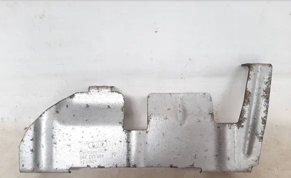 Audi Q7 4M Heat shield in engine bay 06E253009K