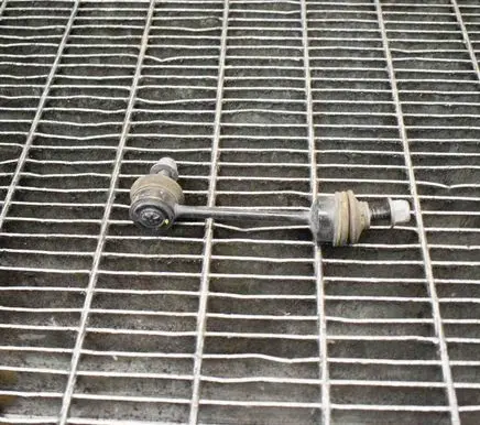 Tesla Model S Rear anti-roll bar/stabilizer link 