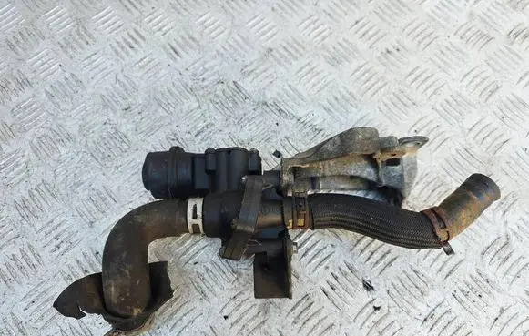 Nissan Navara D23 Coolant heater control valve 922378983R