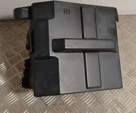 Renault Trafic II (X83) Fuse box set 8200810225