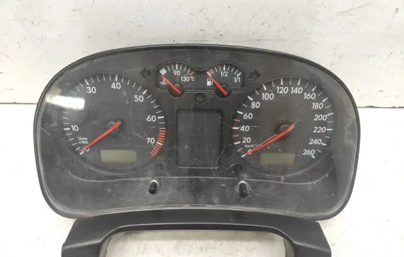 Volkswagen Golf IV Speedometer (instrument cluster) 1J0919860D 110008773