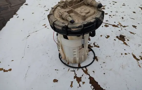 Renault Trafic II (X83) In-tank fuel pump 