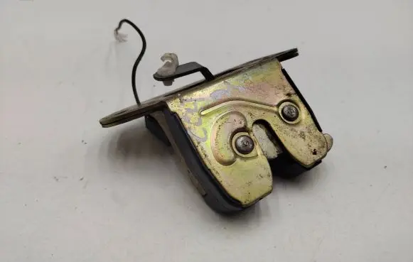 Mitsubishi Colt Tailgate/trunk/boot lock/catch/latch