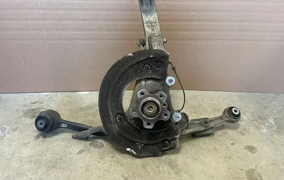 BMW X5 G05 Front wheel hub spindle knuckle 6876655
