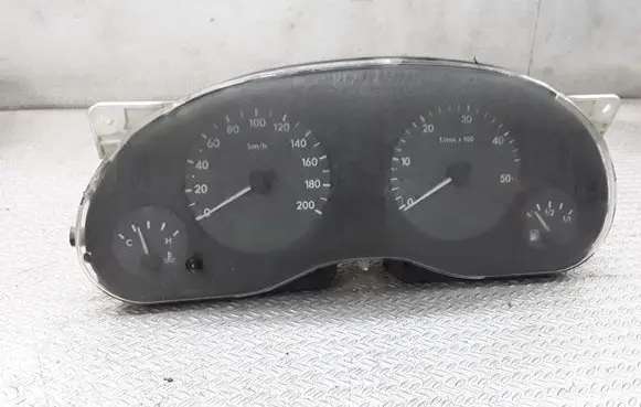 Volkswagen Sharan Speedometer (instrument cluster) 7M0920803C