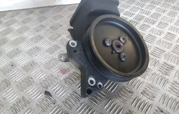 BMW X3 E83 Power steering pump 7692974