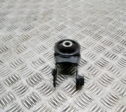 Toyota Yaris Engine mount bracket AVA6569 A6569