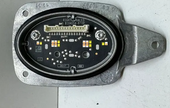 Volvo XC40 LED ballast control module 90122311