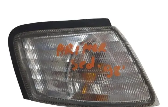 Nissan Primera Front indicator light