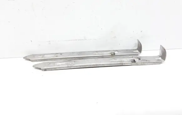Volvo V70 Headlight/headlamp mounting bracket 30678340