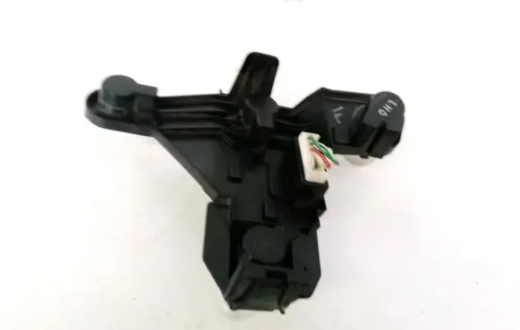 Toyota Corolla E120 E130 Tail light bulb cover holder