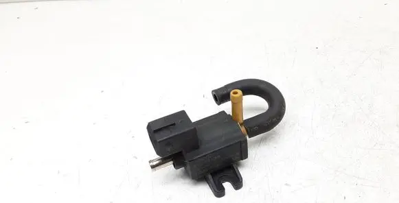 Volvo V70 Vacuum valve 31219138
