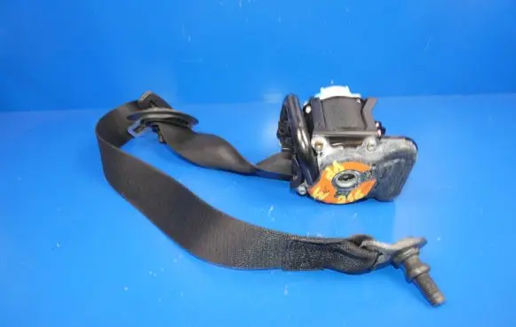 Mercedes-Benz B W246 W242 Front seatbelt