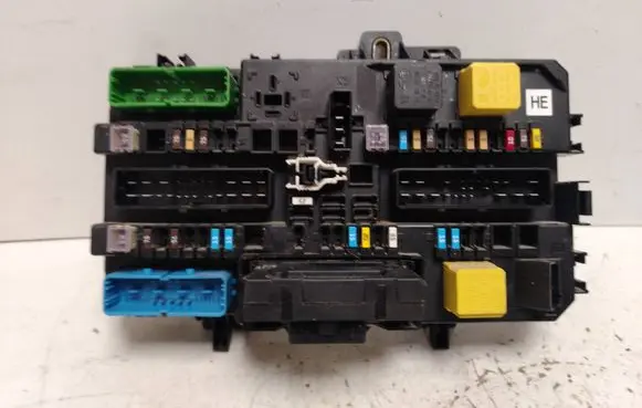Opel Zafira B Fuse box set 5DK00866942 24453850 13206757