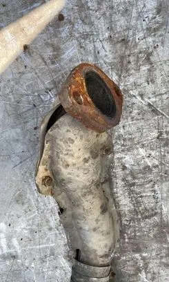Subaru Legacy Muffler pipe connector clamp