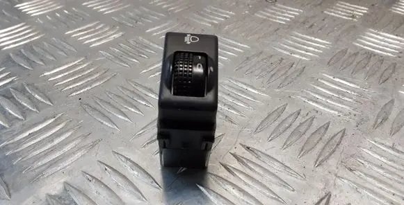 Nissan X-Trail T31 Headlight level height control switch