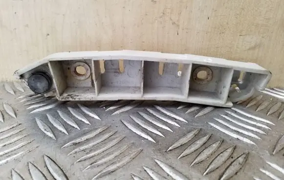 Ford Focus Front bumper mounting bracket M5117D958A