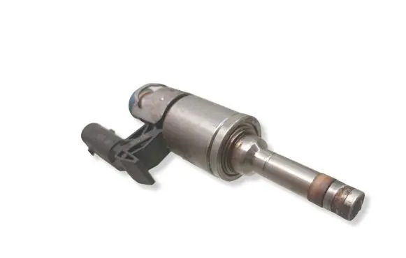 Audi A3 S3 8V Fuel injector 04E906036E