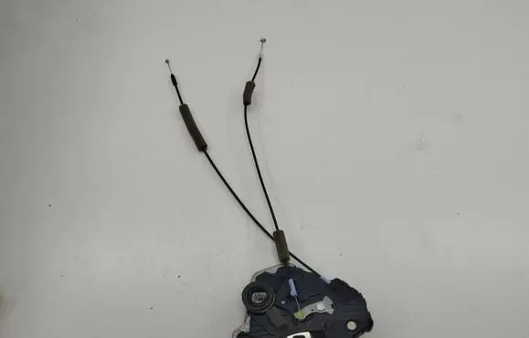 Honda CR-V Front door lock 3A3008