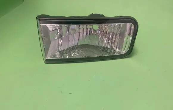 Toyota Land Cruiser (J200) Front fog light 8121160220 8121160221