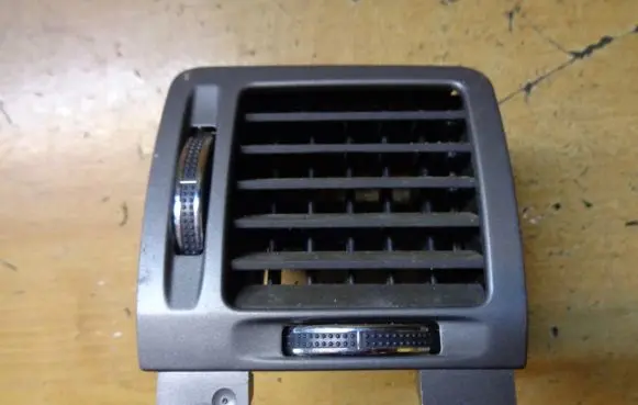 Opel Vectra C Dashboard side air vent grill/cover trim 230635620 13191913