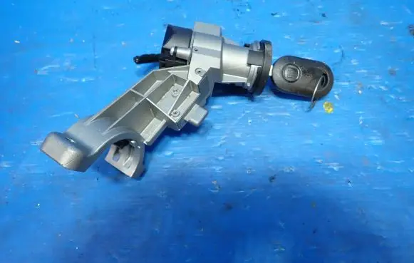 Fiat 500L Ignition lock 00505254280