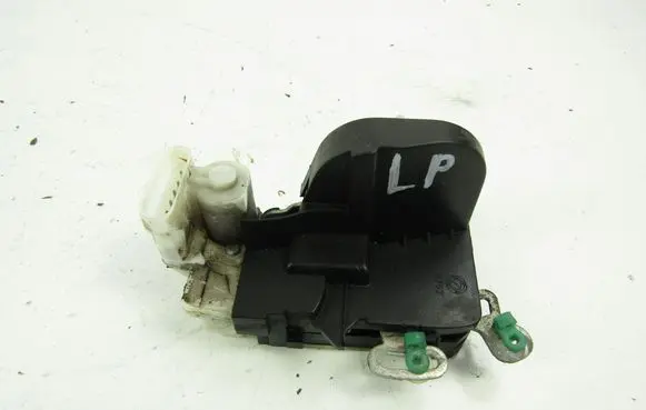 Alfa Romeo 147 Front door lock 