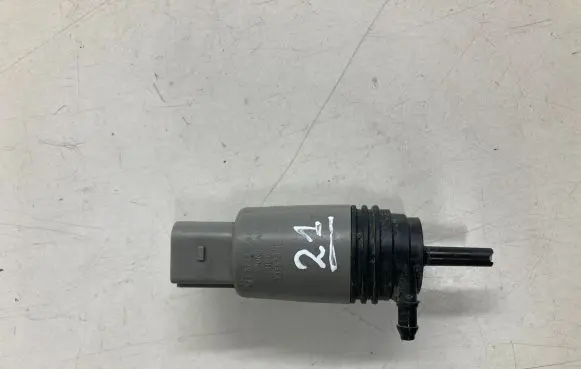 BMW 3 E90 E91 Windscreen/windshield washer pump 67126934159 23557610