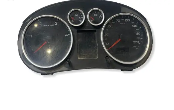 Audi A2 Speedometer (instrument cluster) 8Z0920931B