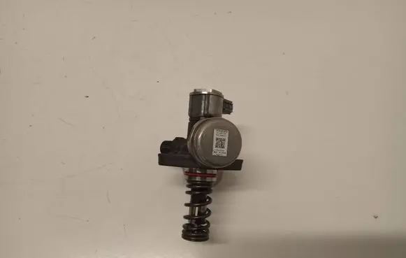 Volvo XC60 Fuel injection high pressure pump 31669129 04C00531