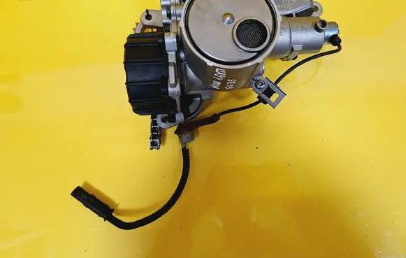 Mini One - Cooper Coupe R56 Oil pump V759401080