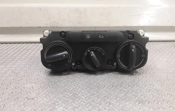 Audi A3 S3 8P Climate control unit 