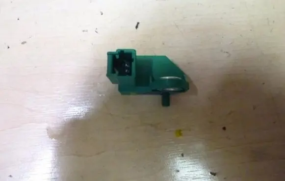 Peugeot 207 CC Airbag deployment crash/impact sensor 9654903480