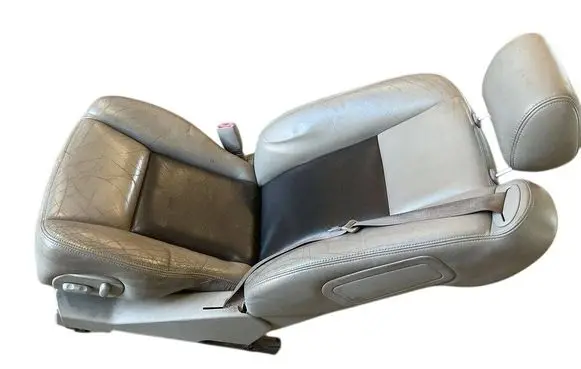 Cadillac CTS Front driver seat 050223 88897277